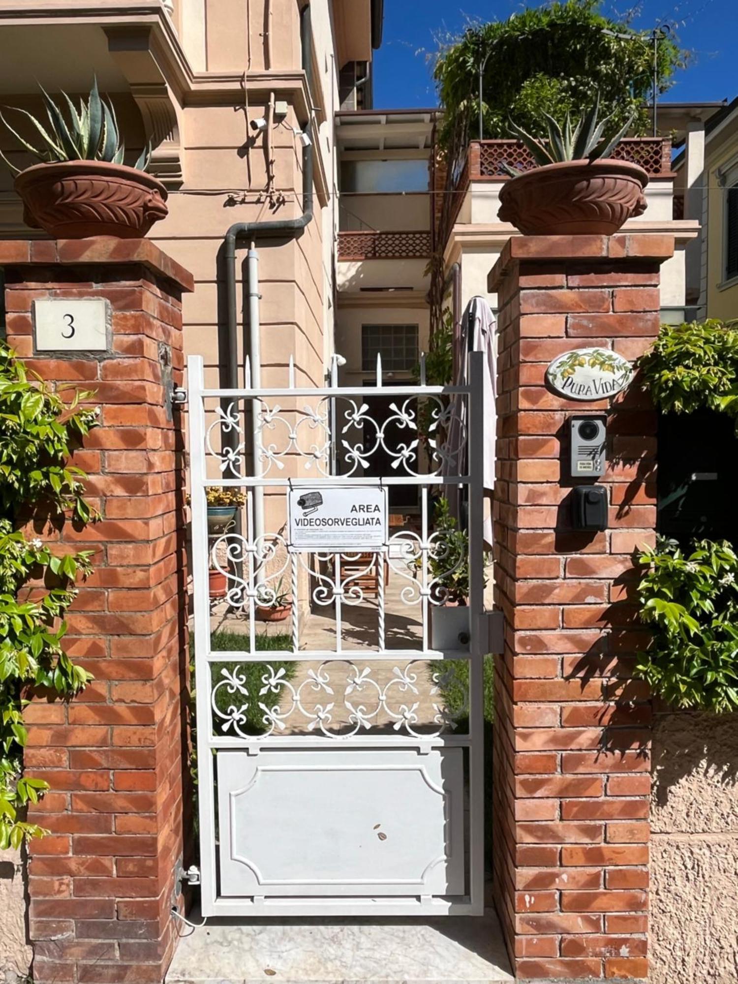 Apartamento Monolocale Pura Vida Viareggio Exterior foto